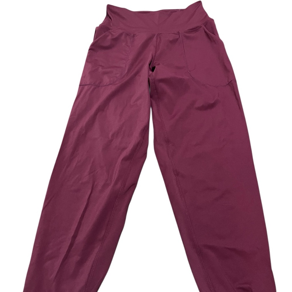 Oalka Women’s Wine Color Jogger Pants